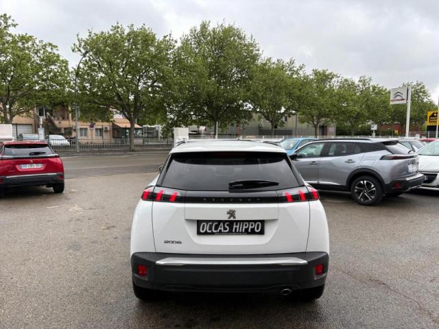 Peugeot 2008 image 8