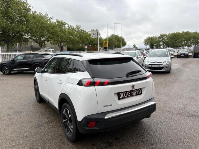 Peugeot 2008 image 2