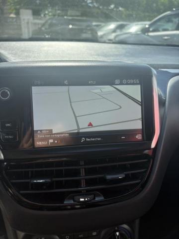 Peugeot 208 image 1