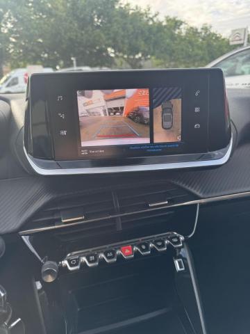 Peugeot 2008 image 3