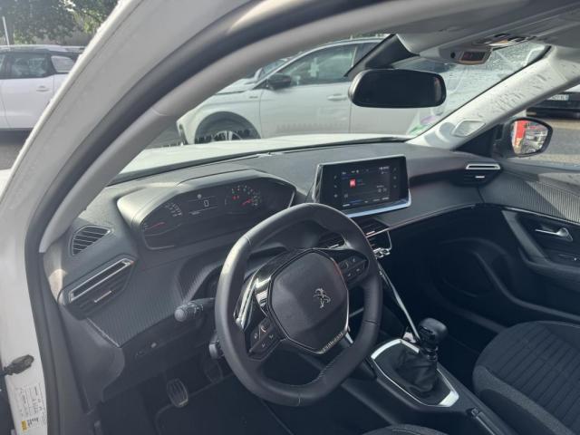 Peugeot 2008 image 6