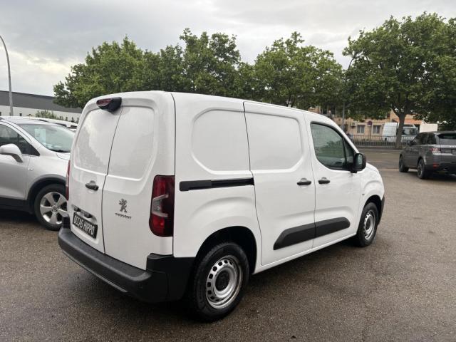 Peugeot Partner image 1