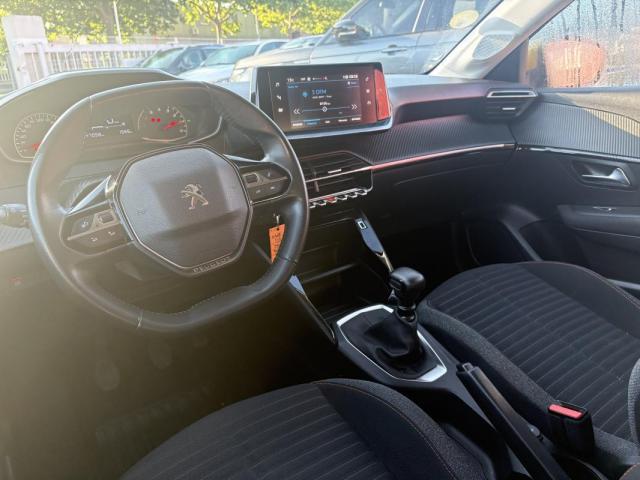 Peugeot 208 image 4