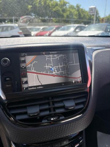 Peugeot 208 image 7