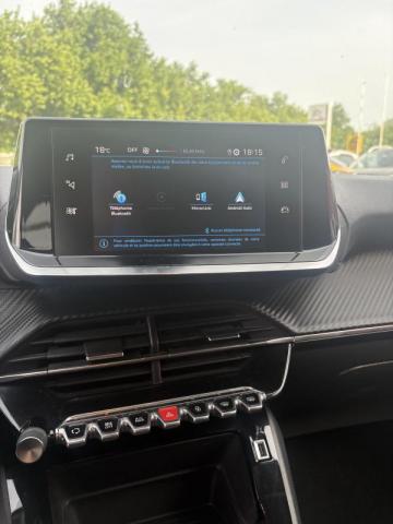Peugeot 208 image 3