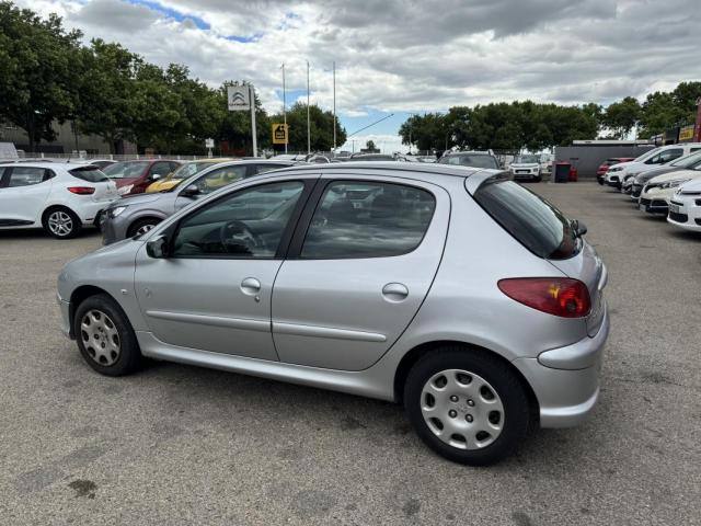 Peugeot 206 image 5