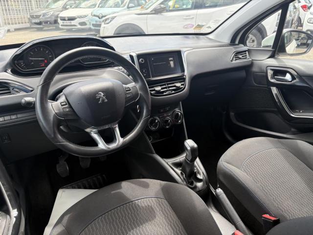 Peugeot 208 image 1