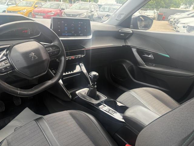 Peugeot 2008 image 1