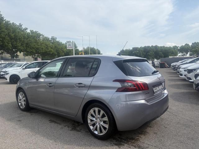 Peugeot 308 image 2