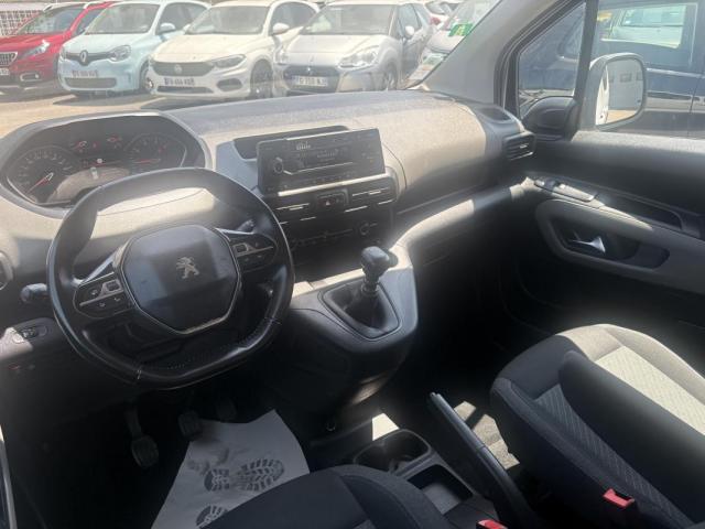 Peugeot Rifter image 1