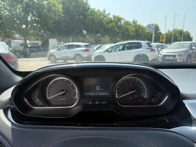 Peugeot 208 image 8