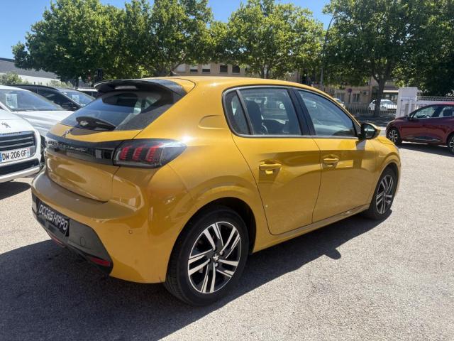Peugeot 208 image 8