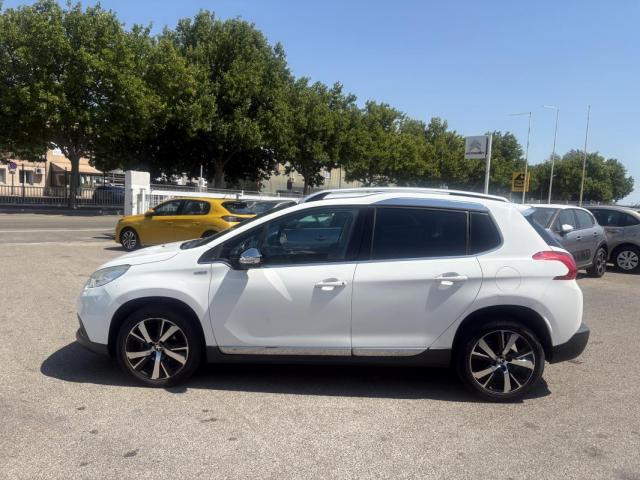 Peugeot 2008 image 6