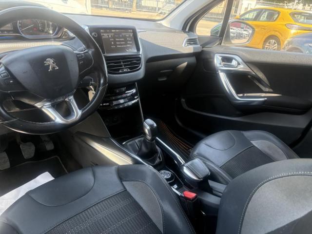 Peugeot 2008 image 3