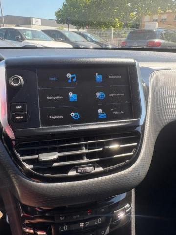 Peugeot 2008 image 1