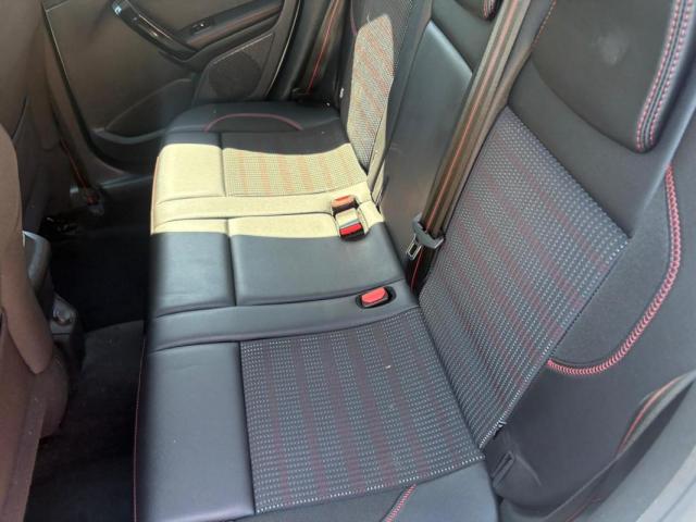 Peugeot 2008 image 2