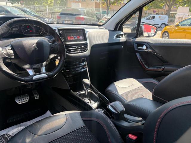 Peugeot 2008 image 3