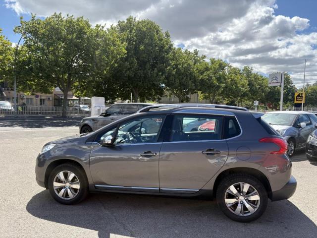 Peugeot 2008 image 1