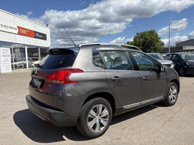 Peugeot 2008 image 2