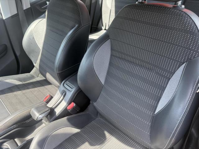 Peugeot 2008 image 6