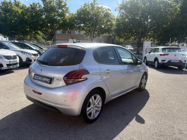 Peugeot 208 image 4