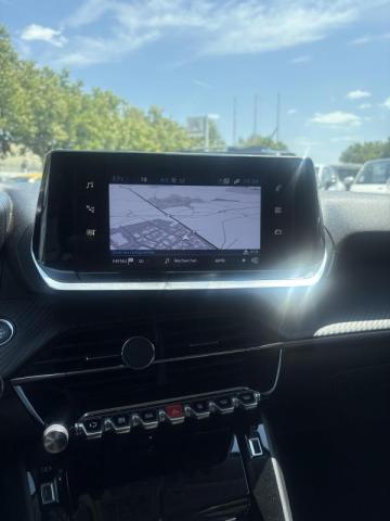 Peugeot 2008 image 3