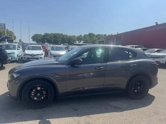 Alfa Romeo Stelvio image 3