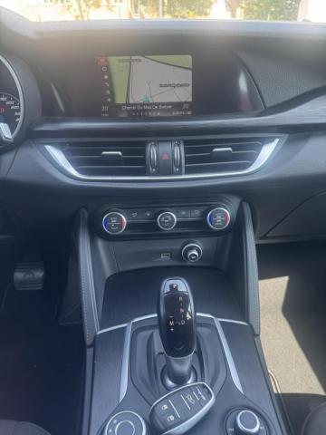Alfa Romeo Stelvio image 4