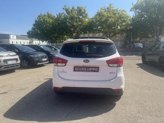 Kia Carens image 4