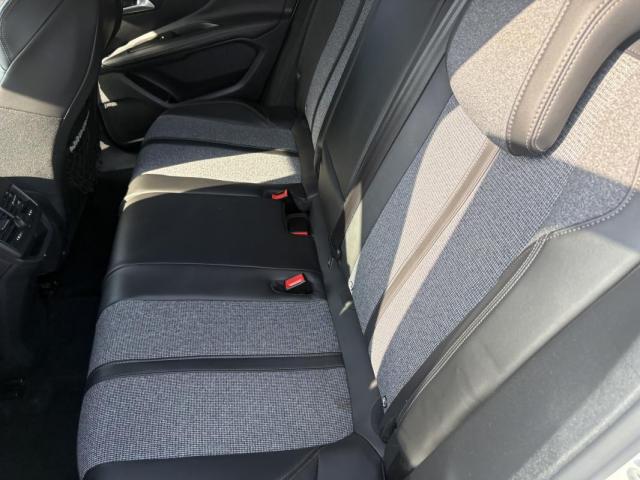 Peugeot 3008 image 1