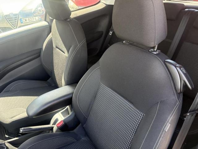 Peugeot 208 image 3