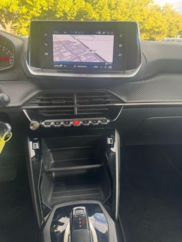 Peugeot 2008 image 6