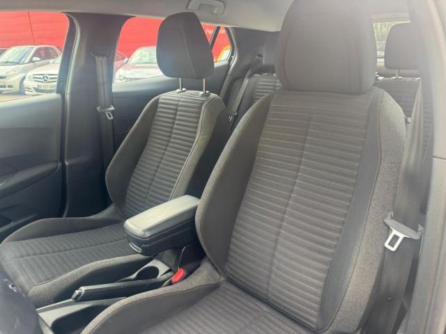 Peugeot 2008 image 1