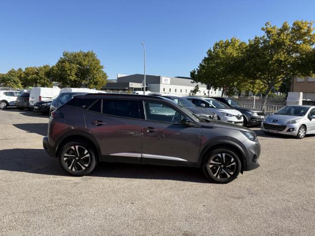 Peugeot 2008 image 8