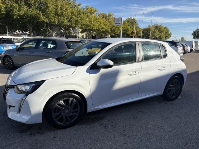 Peugeot 208 image 6