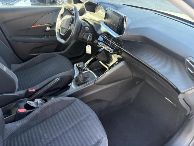Peugeot 208 image 9