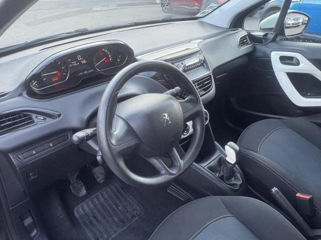 Peugeot 208 image 7