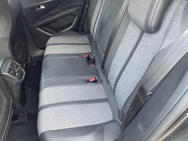 Peugeot 3008 image 8