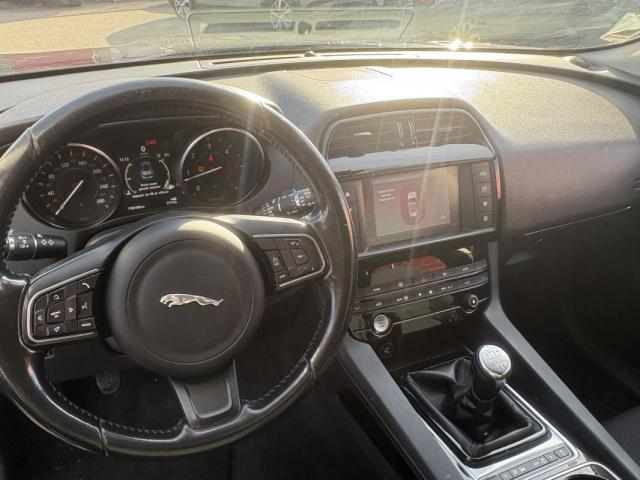 Jaguar F-Pace image 2