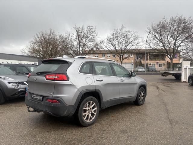 Jeep Cherokee image 6