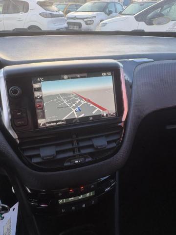 Peugeot 2008 image 9