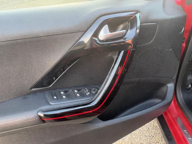 Peugeot 2008 image 6