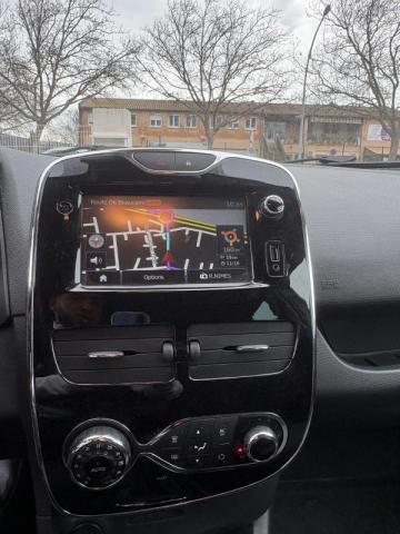 Renault Clio Estate image 2