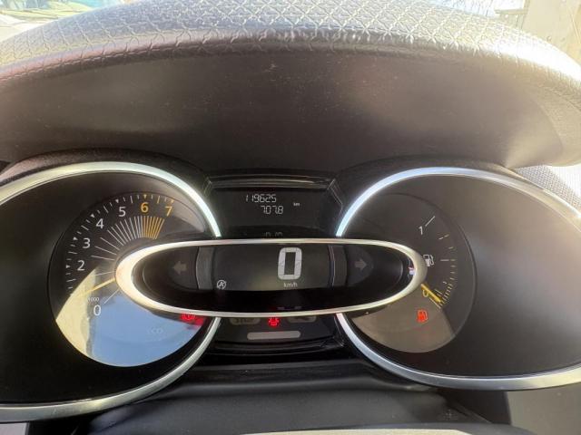 Renault Clio Estate image 3