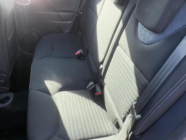 Renault Clio Estate image 2