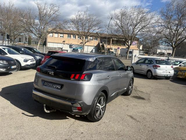 Peugeot 3008 image 2