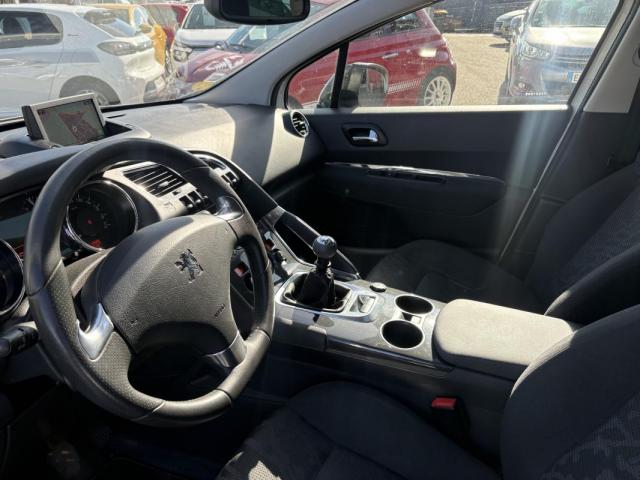 Peugeot 3008 image 8