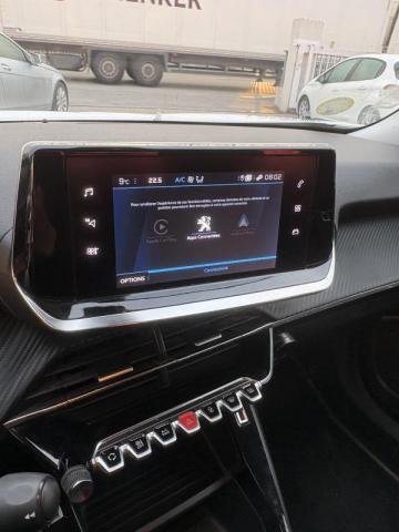 Peugeot 2008 image 3