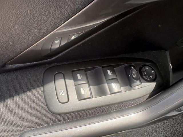 Peugeot 2008 image 4