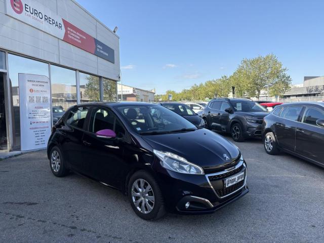 Peugeot 208 image 1